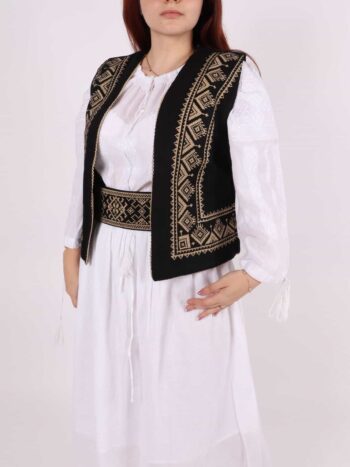 Vesta traditionala cu broderie geometrica