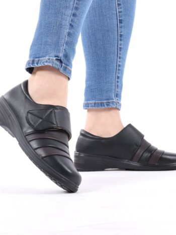 Pantofi dama din piele ecologica cu arici si talpa cusuta .