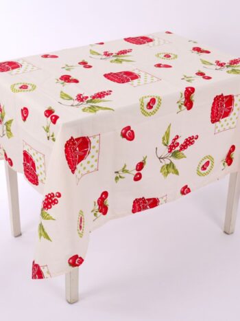 Fata de masa cu printuri colorate. 