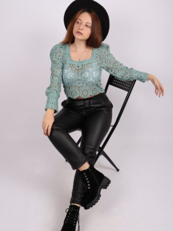 Bluza dama brodata cu umeri bufanti