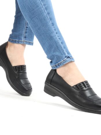 Pantofi dama din piele ecologica cu elastic si cusaturi . 