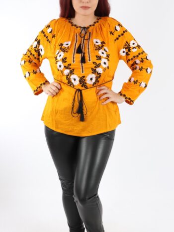 Ie dama traditionala cu broderie