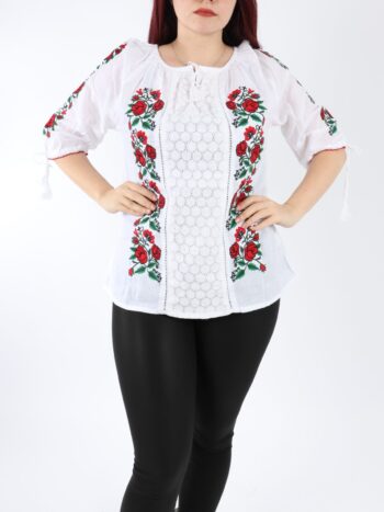 Ie traditionala dama cu broderie