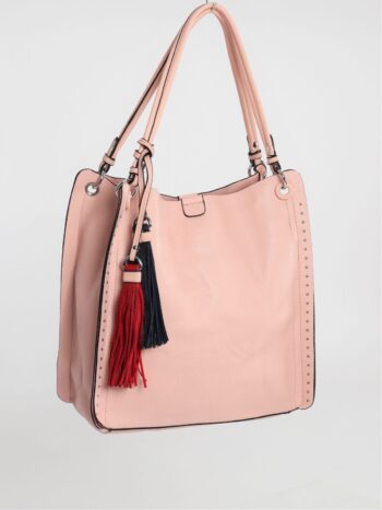 Geanta de dama foarte incapatoare cu efect si manere reglabile.