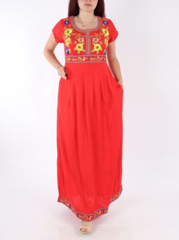 Rochie traditionala cu broderie, buzunare si maneca scurta.