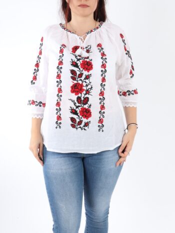 Ie traditionala dama cu maneca trei sferturi, brodata pe panza alba de bumbac.