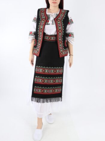 Costum traditional de dama