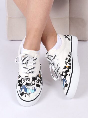 Tenisi de dama cu print multicolor.