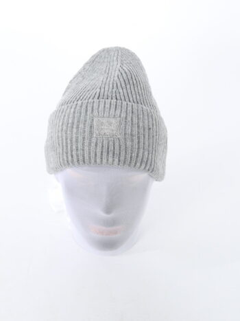 Caciula dama tip fes pentru zile infrigurate de iarna.