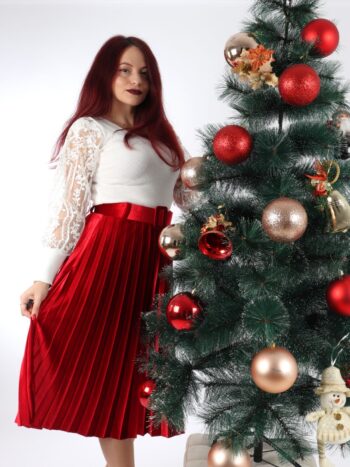 Costum dama din doua piese, pulover si fusta.