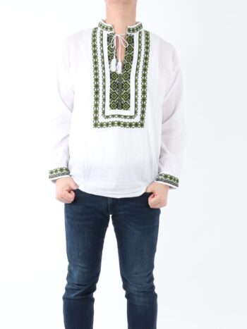 Camasa traditionala barbateasca cu broderie colorata si guler cu inchidere prin siret.