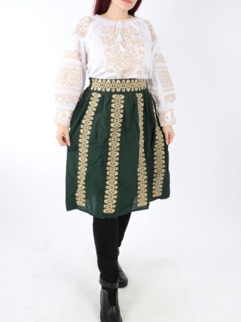 Fusta traditionala din bumbac cu brau elastic.