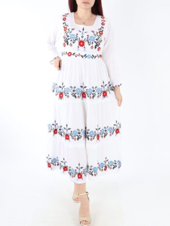 Rochie traditionala lunga din bumbac 100% cu broderie colorata.