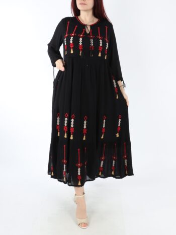 Rochie traditionala lunga din bumbac 100% cu broderie colorata.