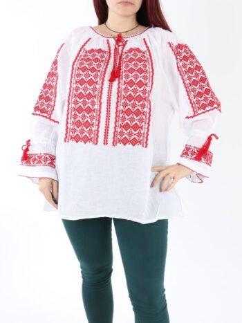 Ie traditionala dama cu maneca lunga, brodata pe panza alba de bumbac.