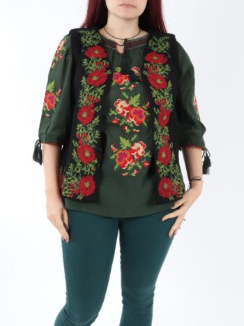 Vesta traditionala cu broderie motive colorate.