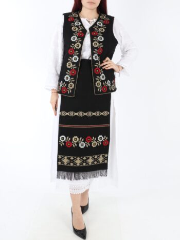 Catrinta, fota traditionala cu broderie florala din doua parti fata/spate