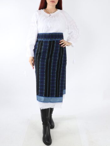 Set catrinta si brau traditional cu broderie colorata