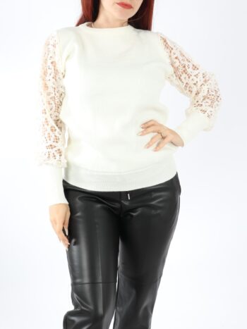 Pulover dama cu maneci din dantela.