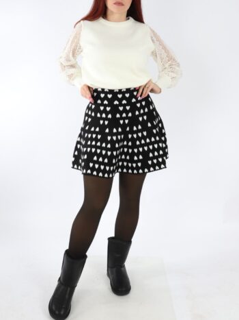 Fusta dama scurta din tricot gros, conica cu print inimi.