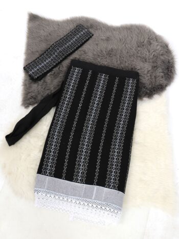 Set catrinta si brau traditional de fetite, cu broderie colorata