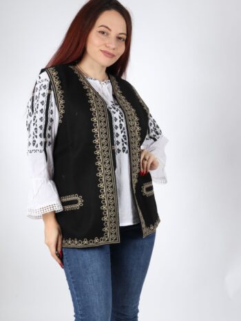 Vesta traditionala cu broderie colorata