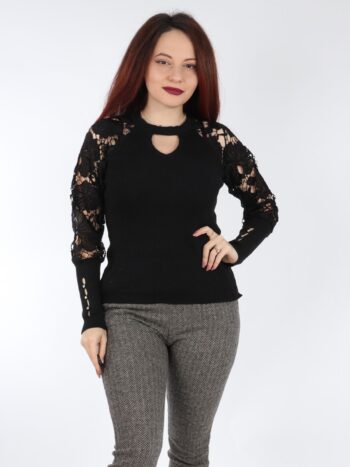 Pulover dama elegant cu nasturi bijuterie si decupaje.