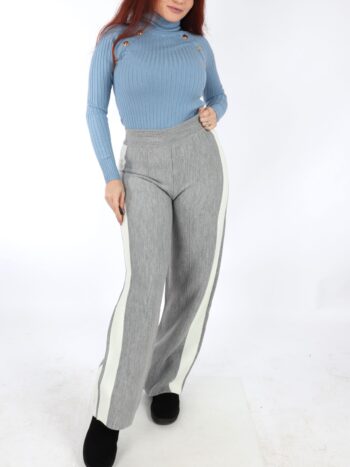 Pantaloni tricotati de dama cu dungi laterale.