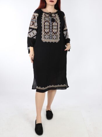 Rochie traditionala din bumbac 100% cu broderie colorata.