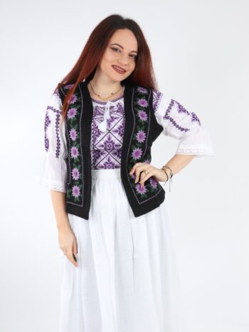 Vesta traditionala cu broderie colorata