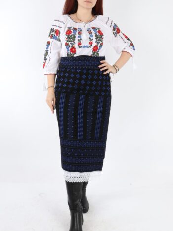 Set catrinta si brau traditional cu broderie colorata