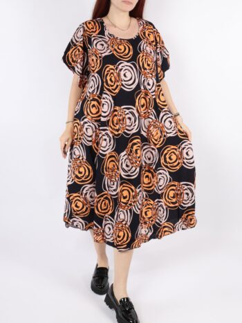 Rochie lejera cu print colorat si maneca scurta.