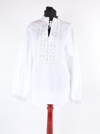 Camasa traditionala barbateasca cu broderie colorata si inchidere prin siret.