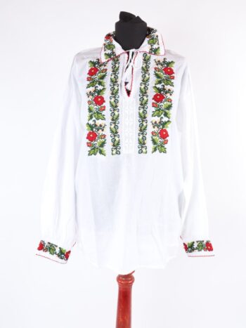Camasa traditionala barbateasca cu broderie colorata si inchidere prin siret.