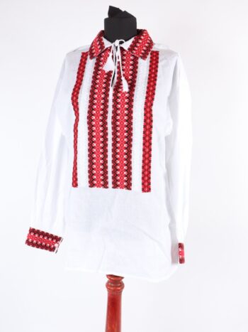 Camasa traditionala barbateasca cu broderie colorata si inchidere prin siret.